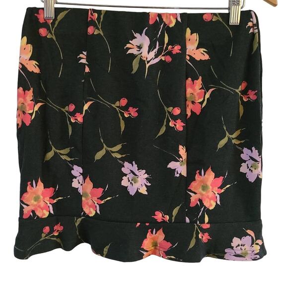 SO Juniors Flounce Mini Skirt - Size Large (NWT) - Picture 2 of 5